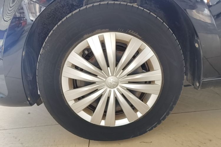 Volkswagen Santana 2020 car image #9