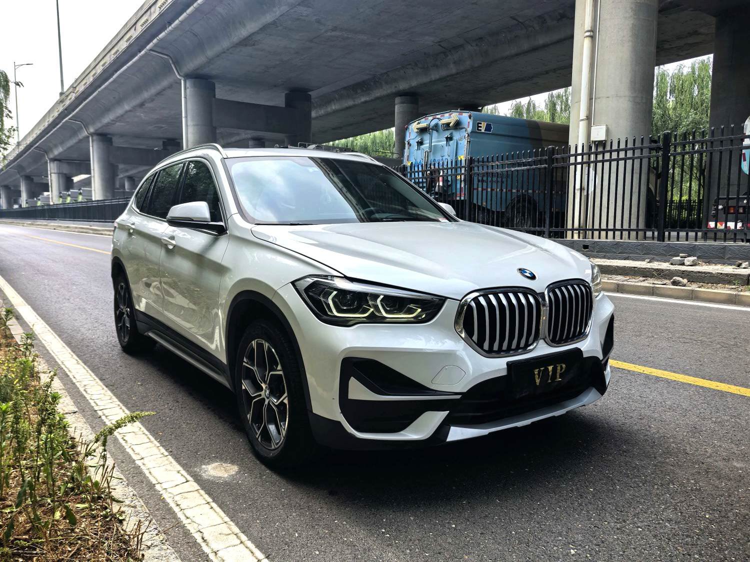BMW X1 2020 BMW X1 2020 car image
