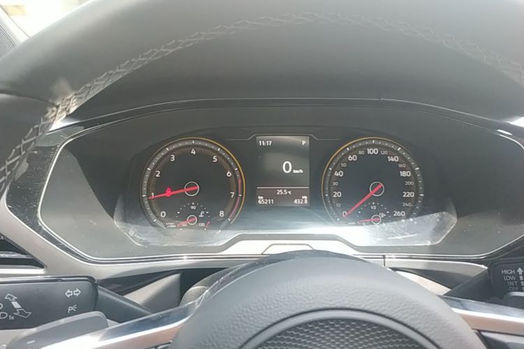 Volkswagen Tharu 2019 car image #12