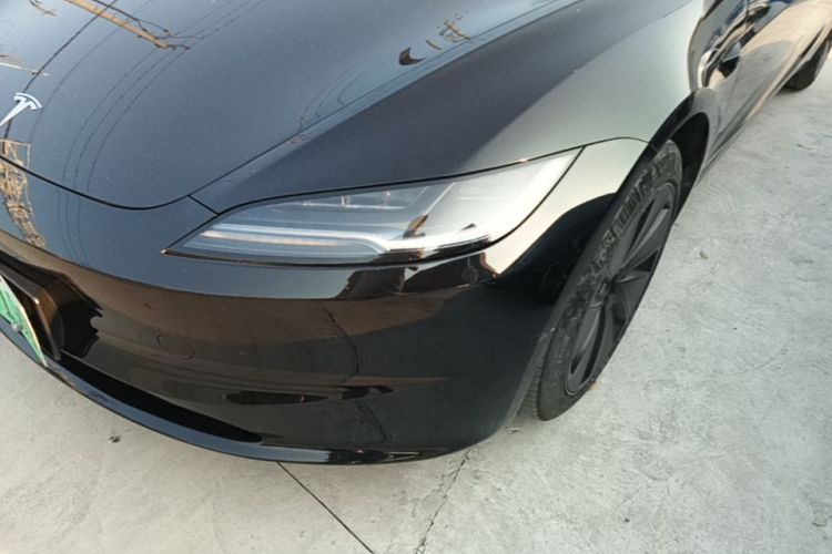 Tesla Model 3 2023 car image #23