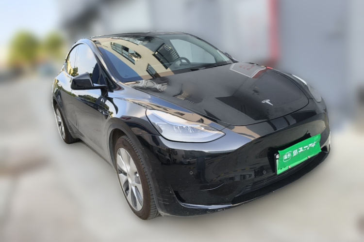 Tesla Model Y 2023 immagine di auto #4
