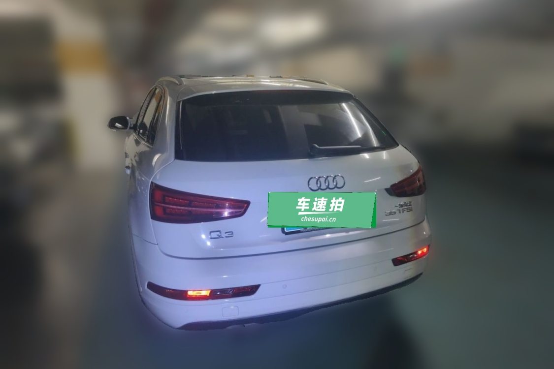 Audi Q3 2018 car image #3