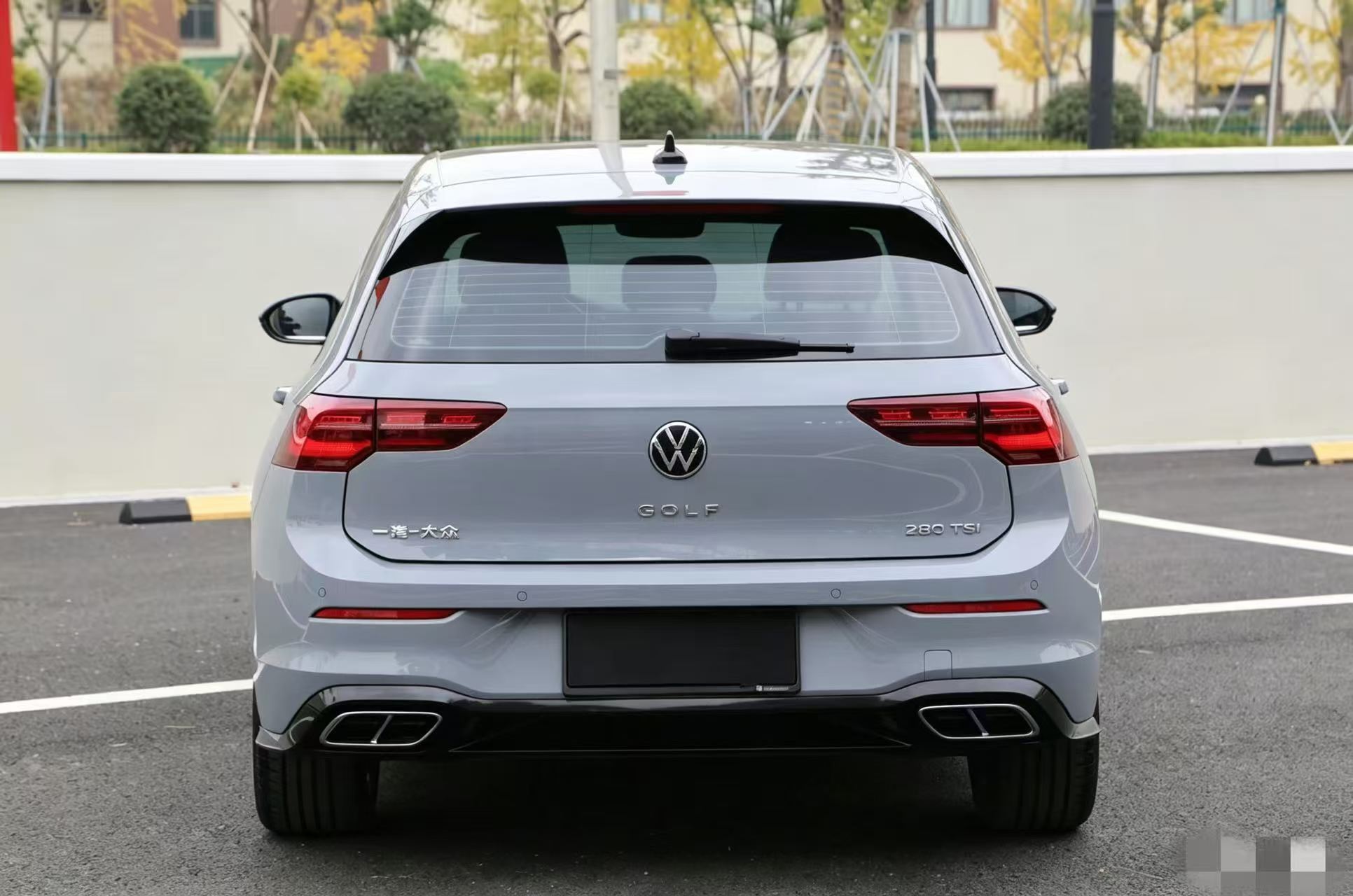 Volkswagen Golf 2022 car image #7
