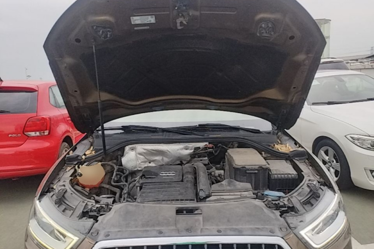 Audi Q3 2016 car image #20