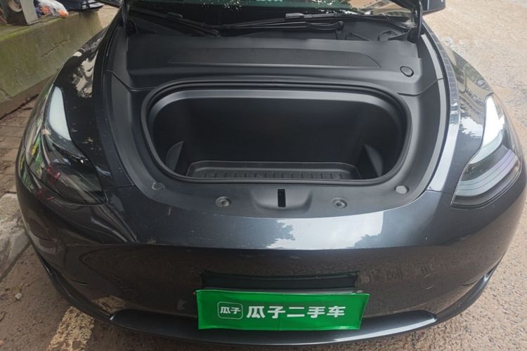 Tesla Model Y 2025 صورة سيارة #19