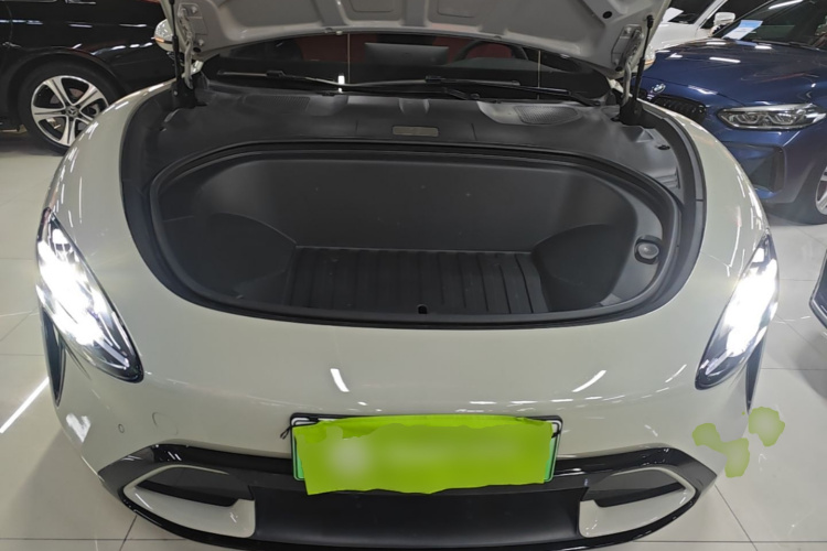 MI SU7 2025 immagine di auto #20