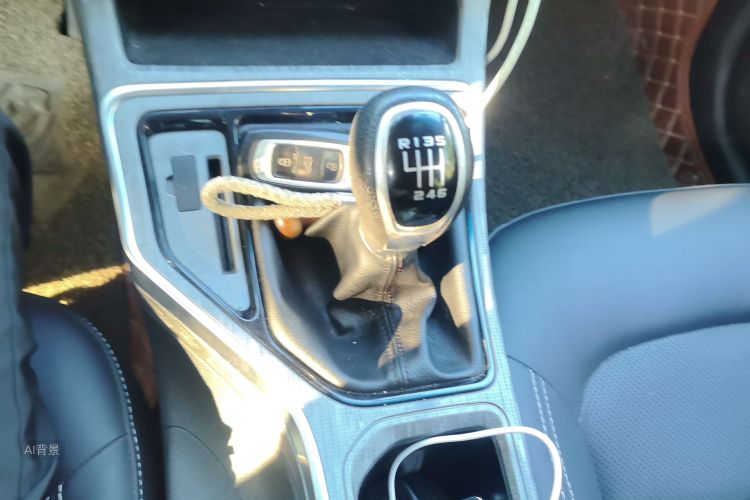 GEELY Emgrand GS 2018 car image #16