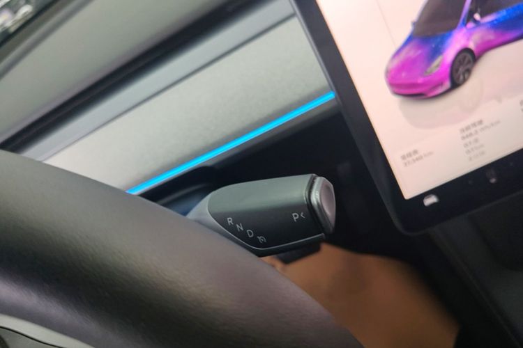 Tesla Model Y 2023 #14 Tesla Model Y 2023 car image #14