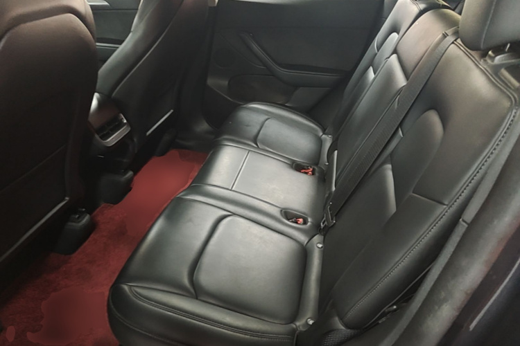 Tesla Model Y 2024 #13 Tesla Model Y 2024 car image #13