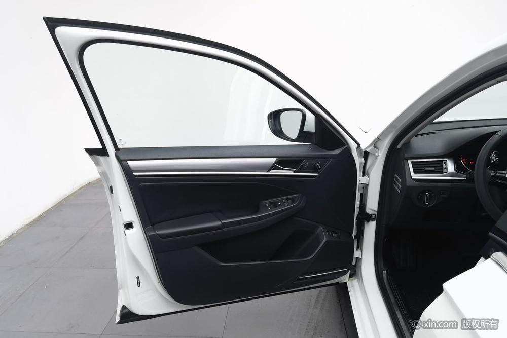 Volkswagen Bora 2016 image de voiture #21