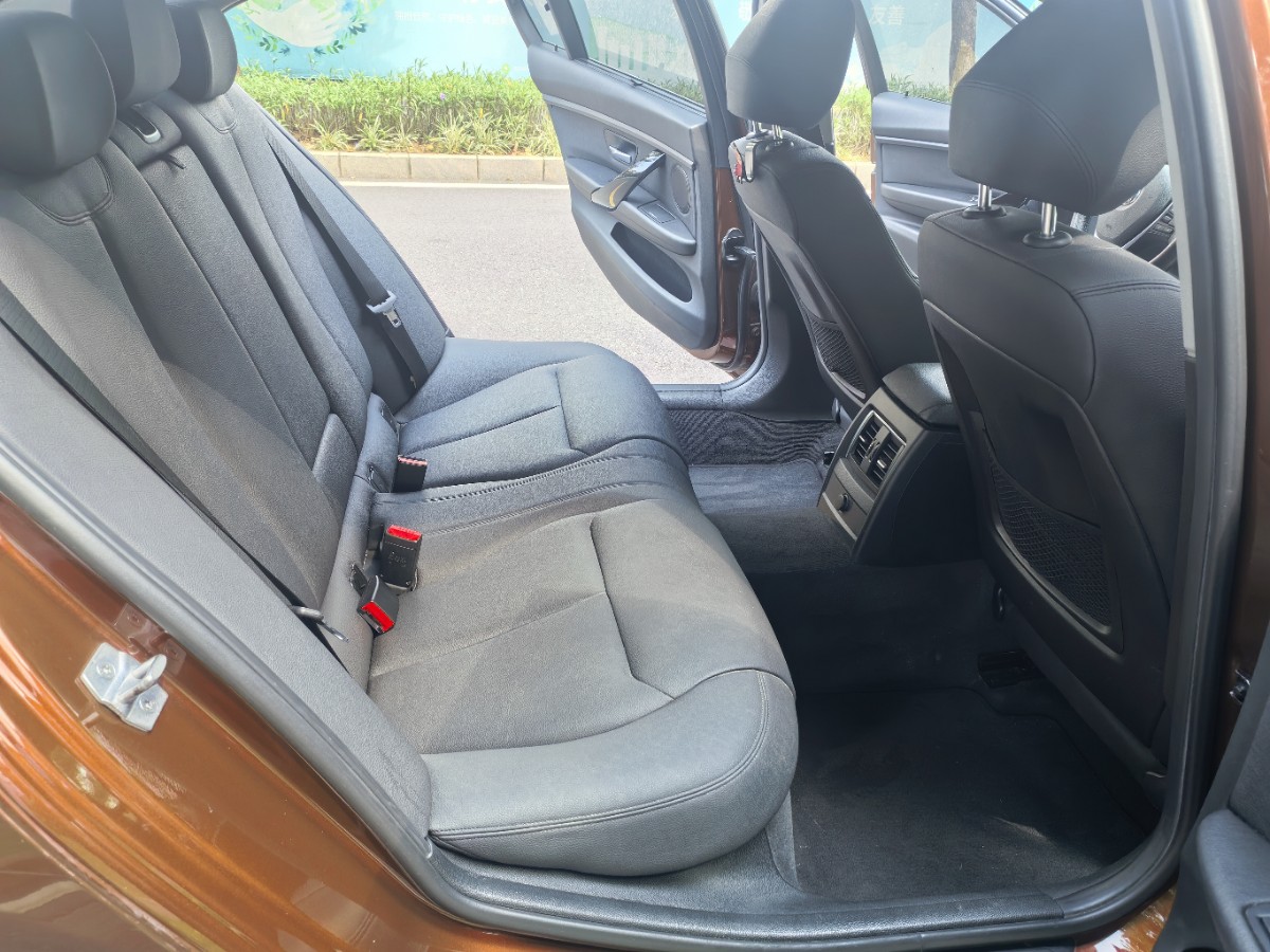 BMW 3 Series 2017 #9 BMW 3 Series 2017 car image #9