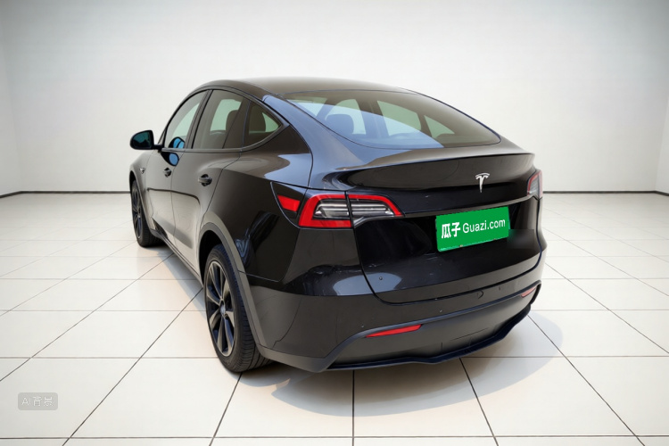 Tesla Model Y 2022 #5 Tesla Model Y 2022 car image #5