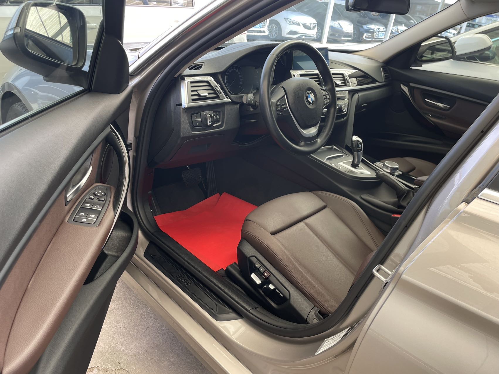 BMW 3 Series 2019 #2 BMW 3 Series 2019 car image #2