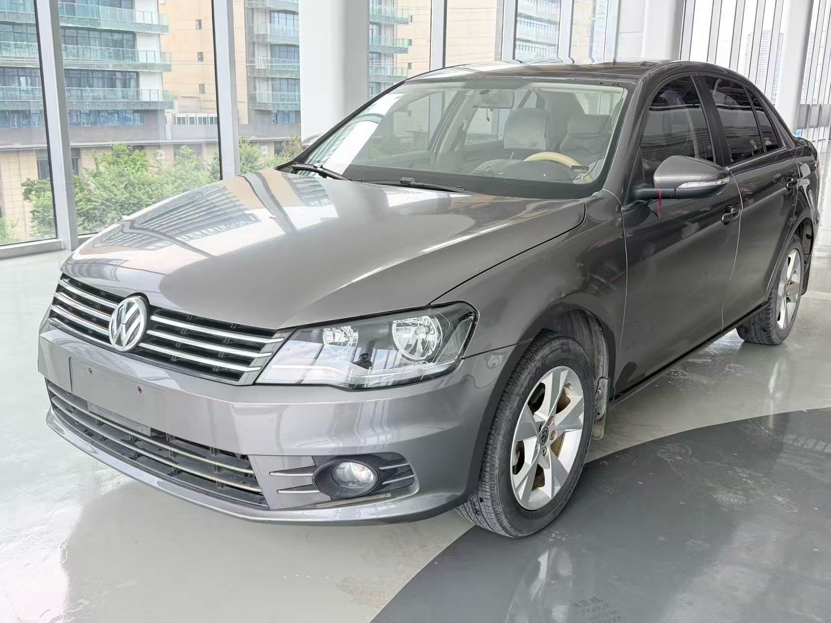 Volkswagen Bora 2014 car image 