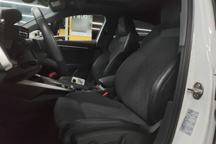 Audi A3 2023 immagine di auto #15