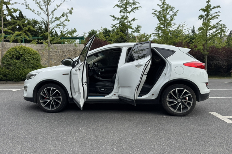 GEELY Emgrand GS 2017 car image #5