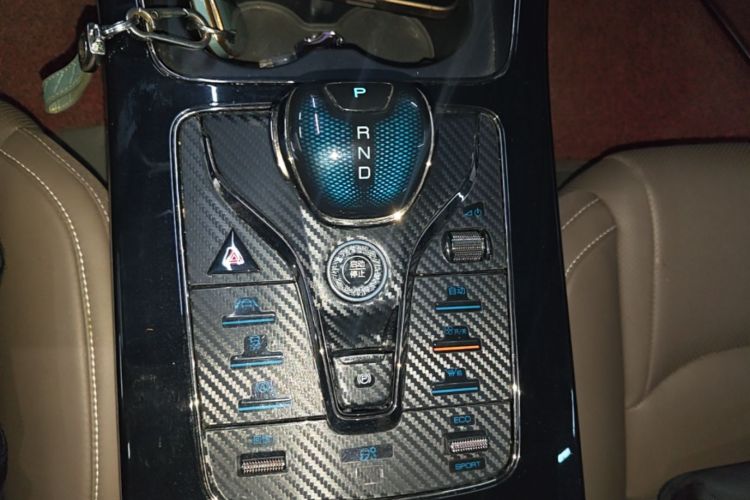 BYD Han 2022 car image #18