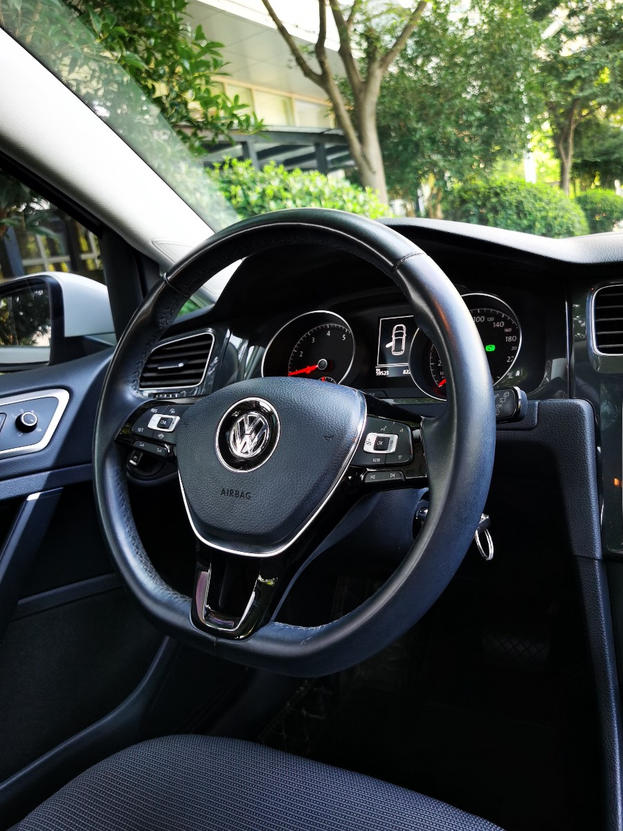 Volkswagen Golf 2020 car image #11