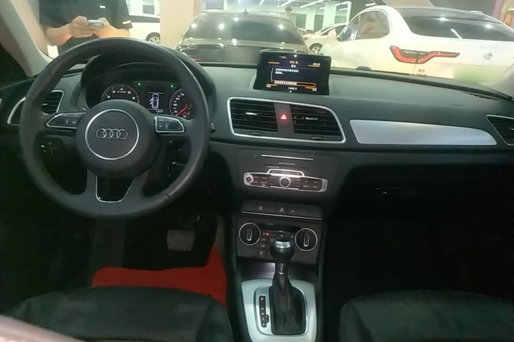 Audi Q3 2018 #10 Audi Q3 2018 car image #10