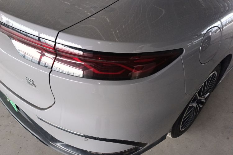 BYD Han 2024 imagen de coche #8