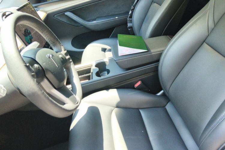 Tesla Model Y 2021 #19 Tesla Model Y 2021 car image #19