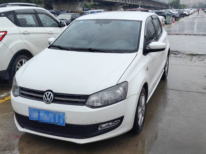 Volkswagen Polo 2012 car image 