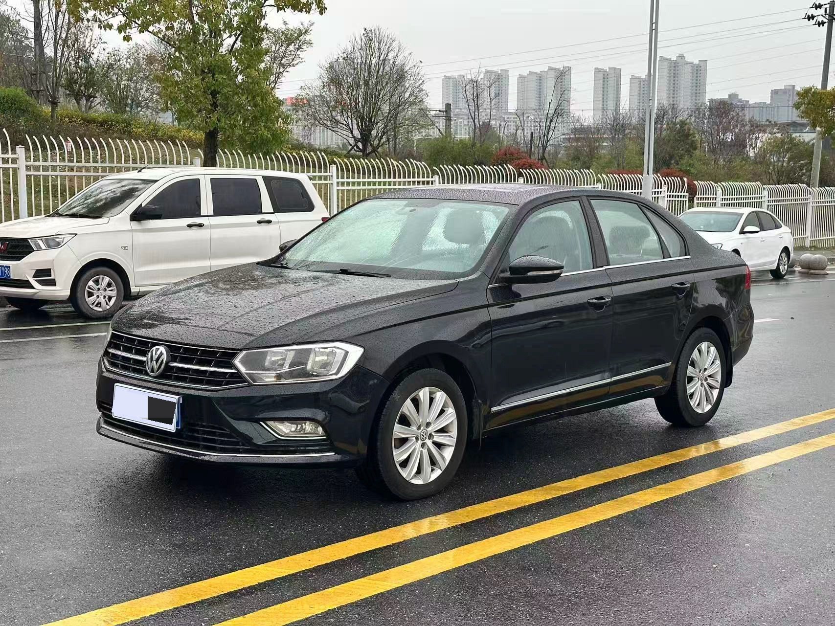 Volkswagen Bora 2017 car image 