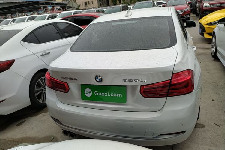 BMW 3 Series 2018 #6 BMW 3 Series 2018 car image #6