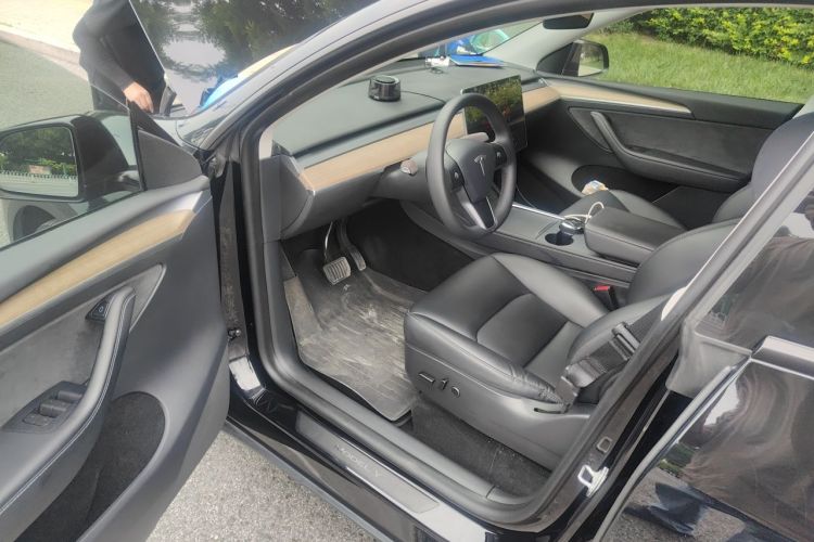 Tesla Model Y 2022 #9 Tesla Model Y 2022 car image #9
