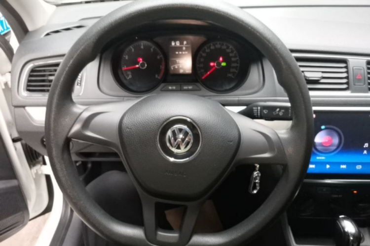 Volkswagen Lavida 2020 car image #11