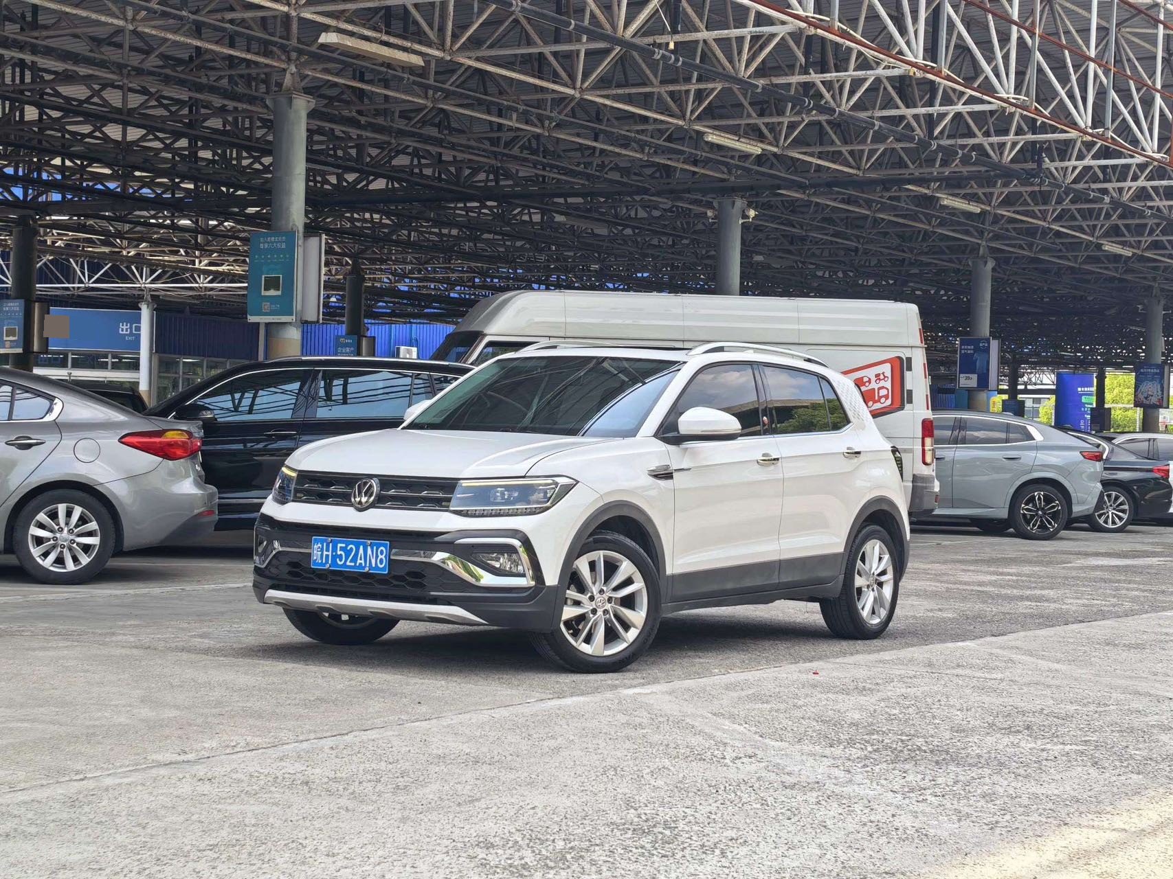 Volkswagen T-Cross 2021 immagine di auto 