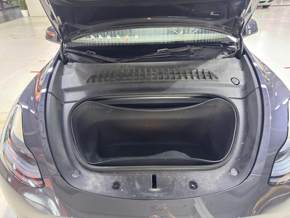 Tesla Model Y 2022 immagine di auto #19