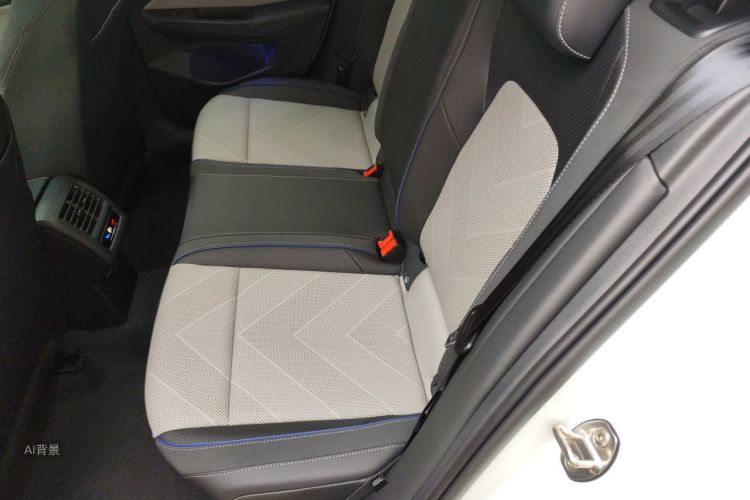 Volkswagen Golf 2024 car image #19