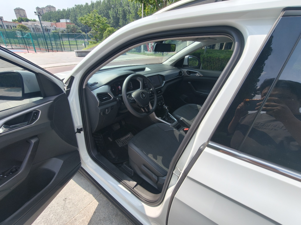 Volkswagen T-Cross 2023 #7 Volkswagen T-Cross 2023 car image #7