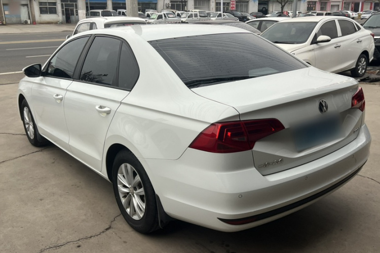 Volkswagen Bora 2016 car image #4