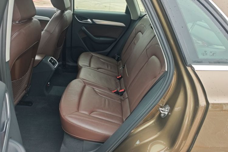 Audi Q3 2014 car image #17