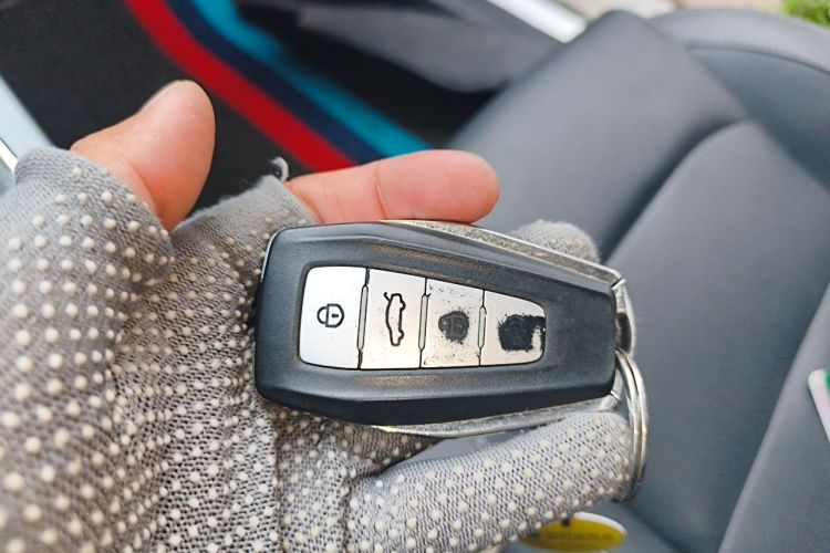 GEELY Emgrand 2020 car image #11
