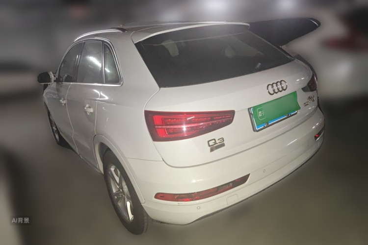 Audi Q3 2017 car image #5