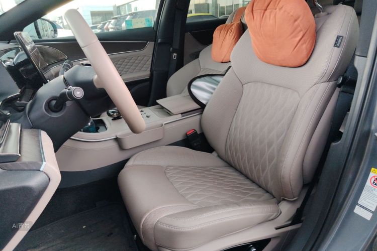 BYD Han 2024 car image #17