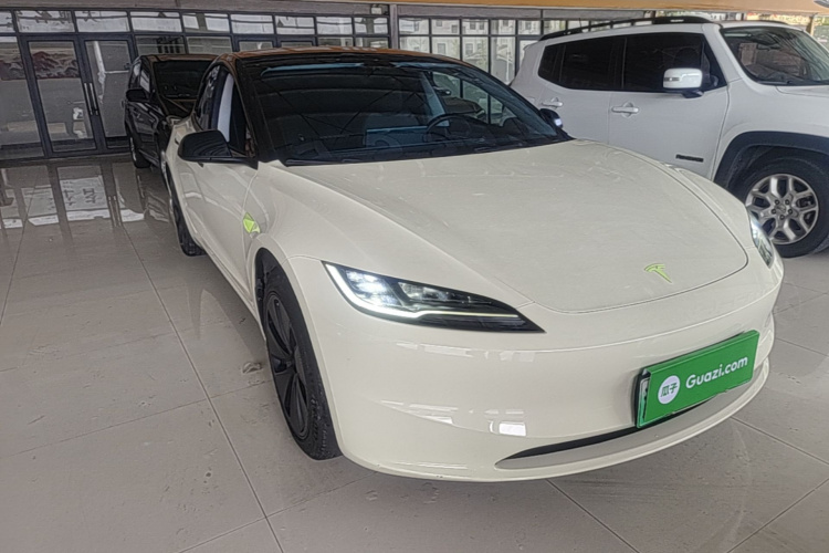 Tesla Model 3 2023 #4 Tesla Model 3 2023 car image #4
