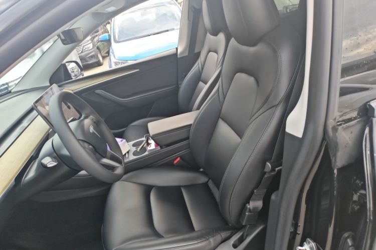 Tesla Model Y 2023 #15 Tesla Model Y 2023 car image #15