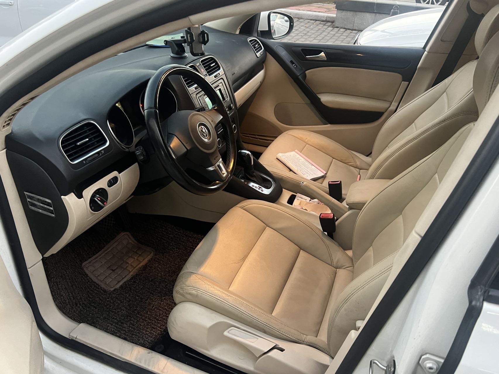 Volkswagen Golf 2013 car image #4