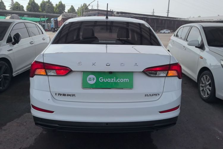 Skoda Rapid 2021 #4 Skoda Rapid 2021 image de voiture #4
