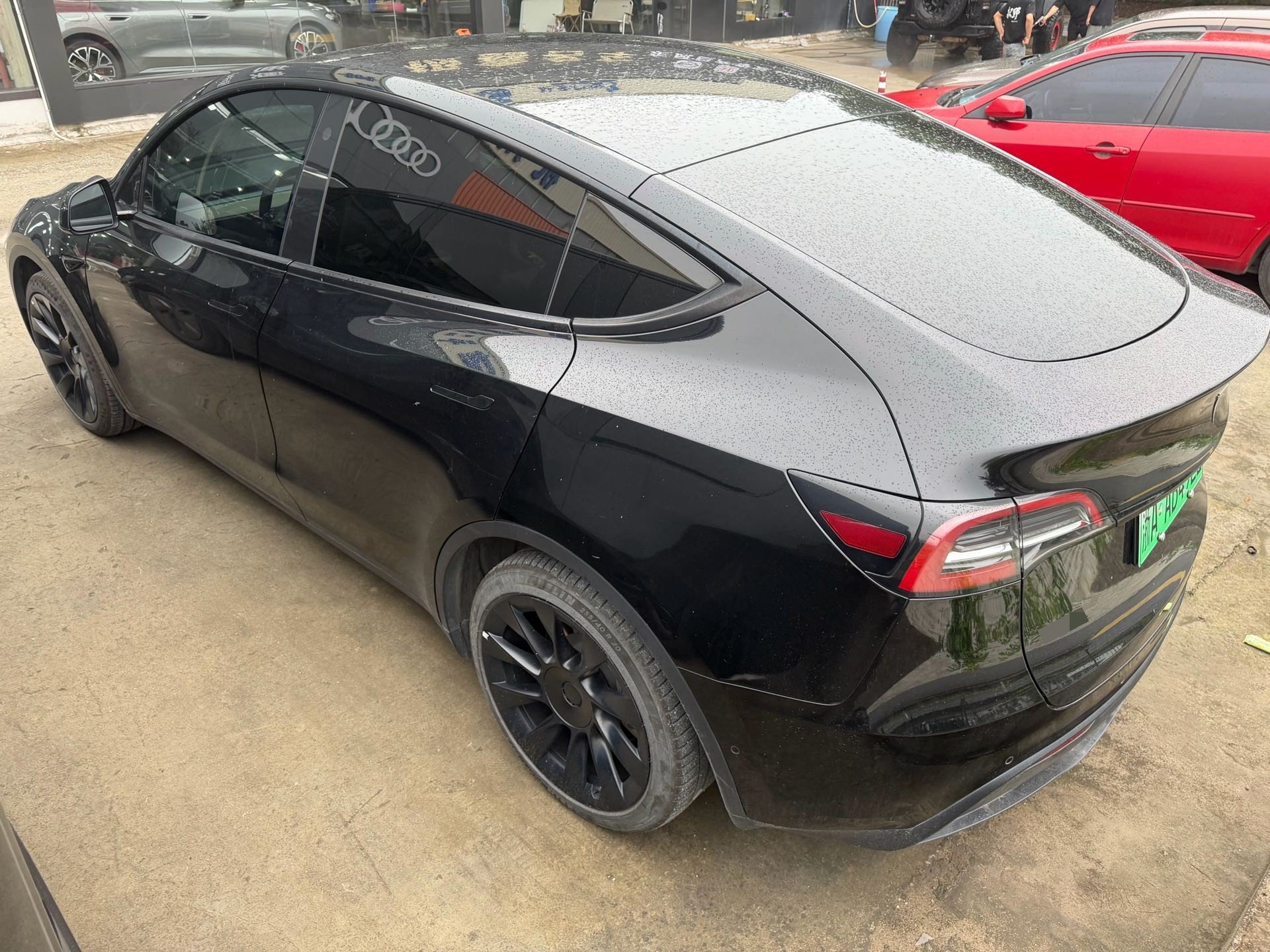 Tesla Model Y 2022 #2 Tesla Model Y 2022 car image #2
