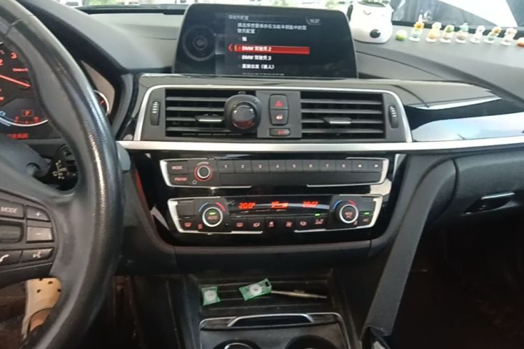BMW 3 Series 2018 #15 BMW 3 Series 2018 car image #15
