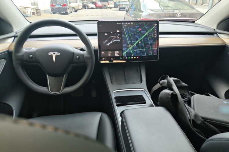 Tesla Model Y 2021 #10 Tesla Model Y 2021 immagine di auto #10