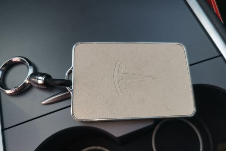 Tesla Model 3 2021 car image #9