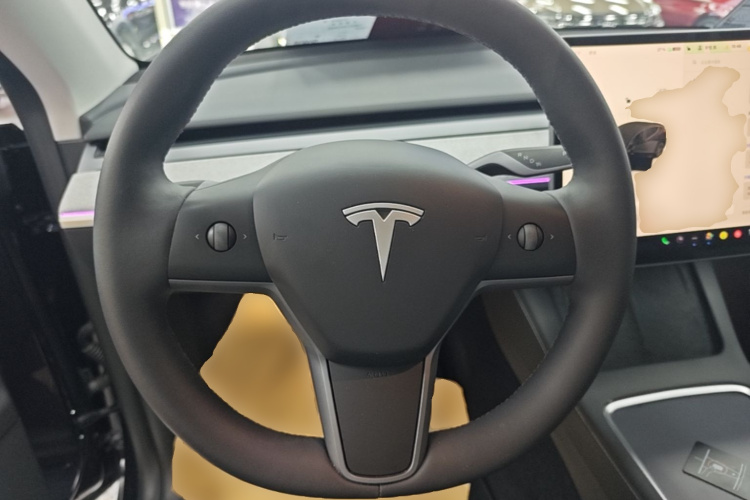 Tesla Model Y 2024 #15 Tesla Model Y 2024 car image #15