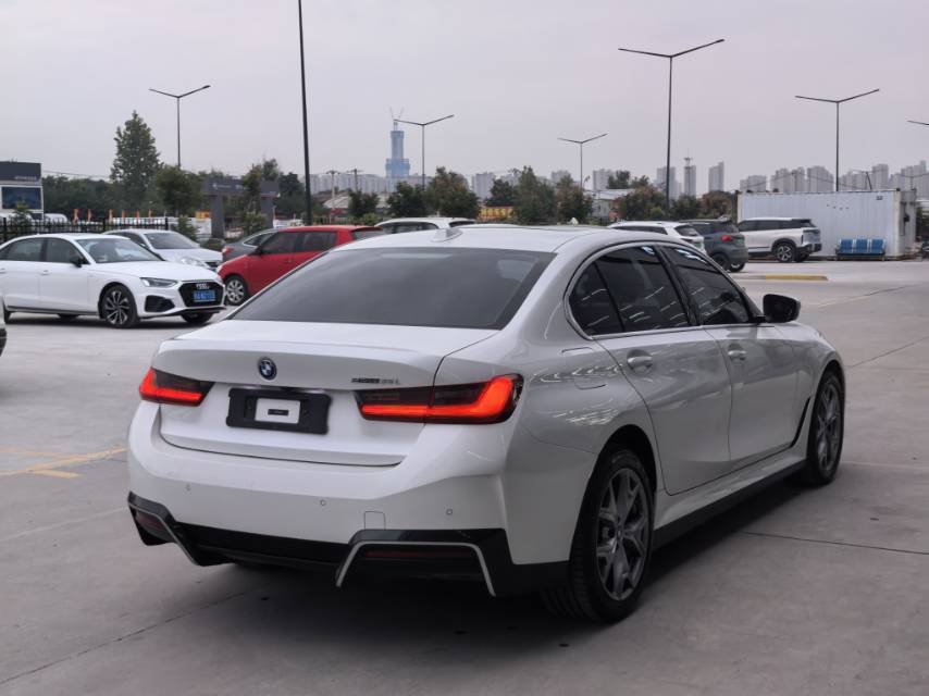 BMW i3 2023 #4 BMW i3 2023 immagine di auto #4