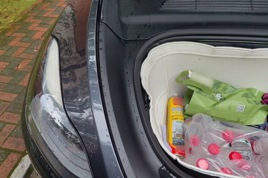 Tesla Model Y 2024 car image #11
